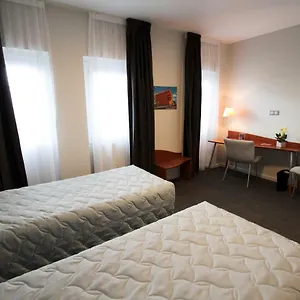 Centre Jean Bosco Otel