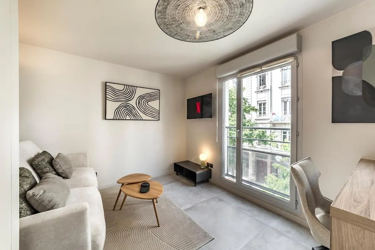 Studio Madison Valmy Lyon